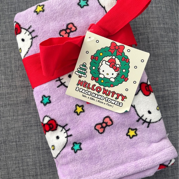 Hello Kitty Christmas Bathroom Hand Towel Set - Picture 1 of 2